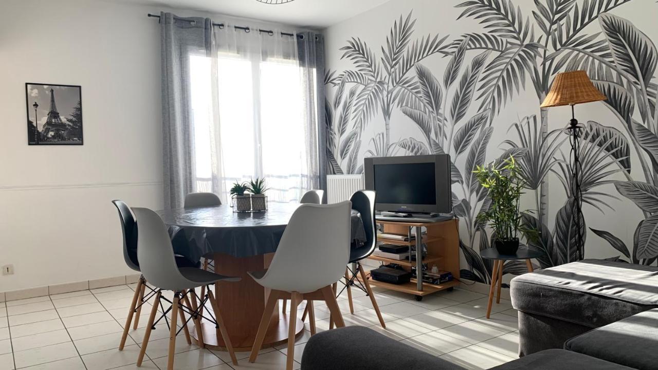 Disney, Sunny Comfortable 2 Bedrooms Family Apartment, 8 Pers, Wifi, Netflix Chessy  Εξωτερικό φωτογραφία